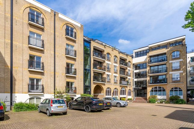 Studio for sale in Waterloo Gardens, Milner Square, Islington