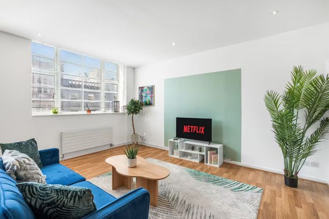 2-bed flat on Flat 9, Princes House North Street, Brighton, £1,800/mo