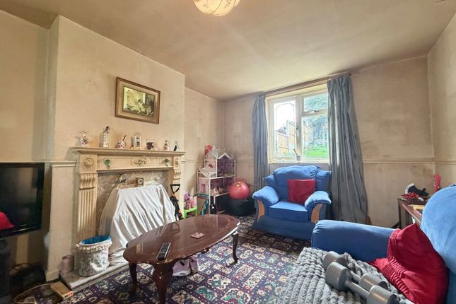 4, Kossuth Road, Bilston photo 3