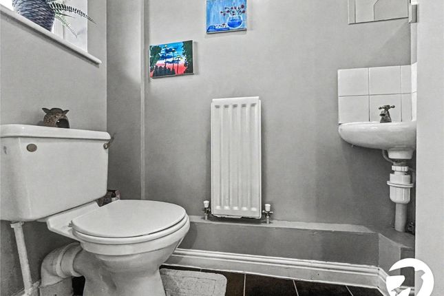 30, Cobham Rise, Kent photo 4