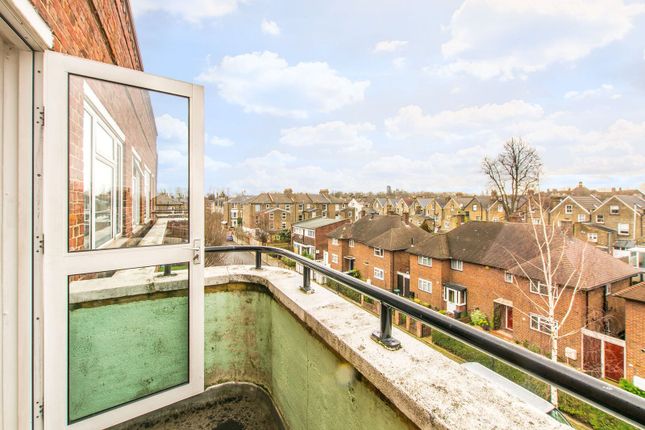 Brackenbury, Osbourne Road, N4, Stroud Green photo 4
