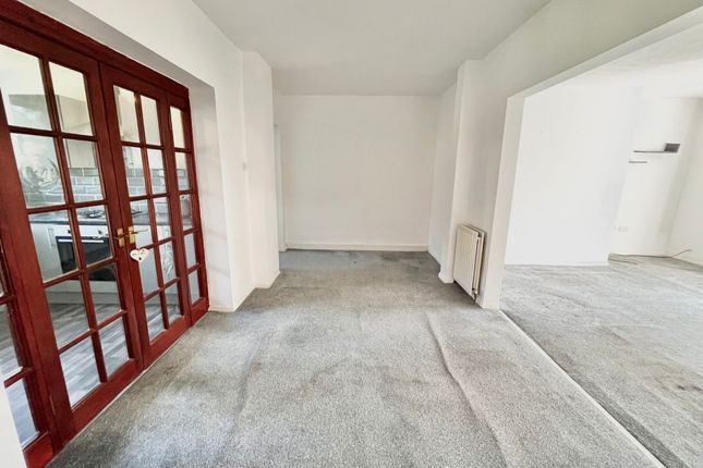 24 Huxley Crescent, Gateshead photo 4