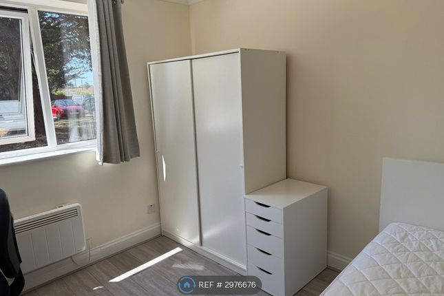 Tasman Court, Sunbury photo 4