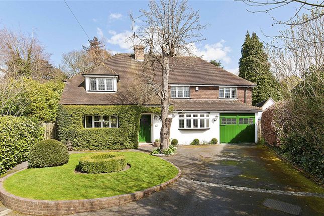 Detached house to rent in Drakes Close, Esher, Surrey