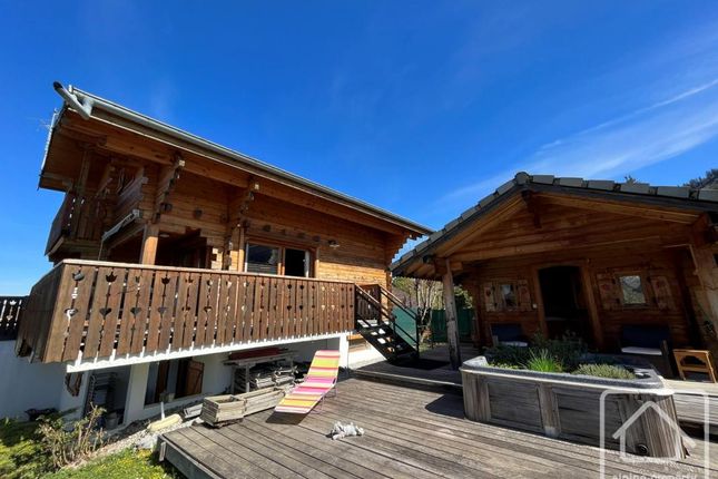 Chalet for sale in Rhône-Alpes, Haute-Savoie, Les Carroz D'arâches