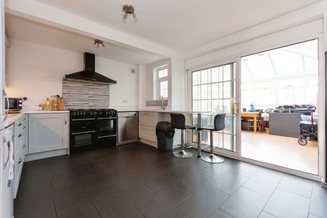 Town house for sale in Ratcliffe Road, Solihull, West Midlands