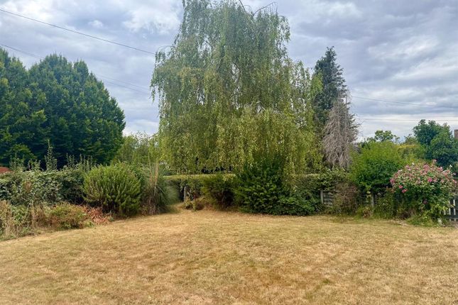 24, Burton Wood, Hereford photo 2
