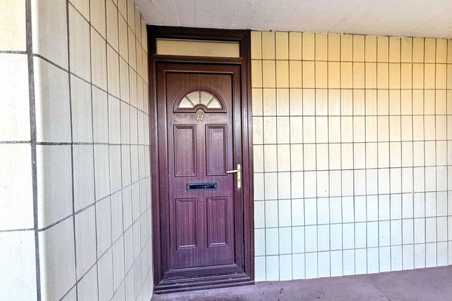 1-bed flat on 77, Neville Court, Washington, £25,000