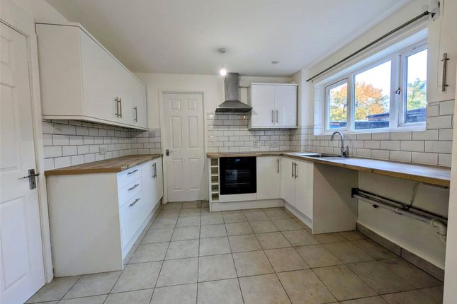 Irchester Place, Cambridgeshire photo 4