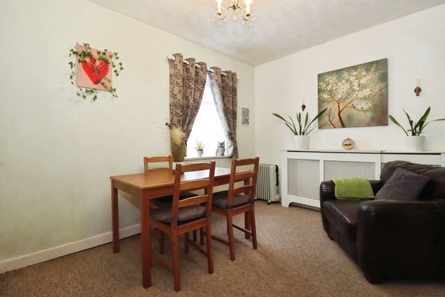10, Hunters Drive, Bristol photo 4