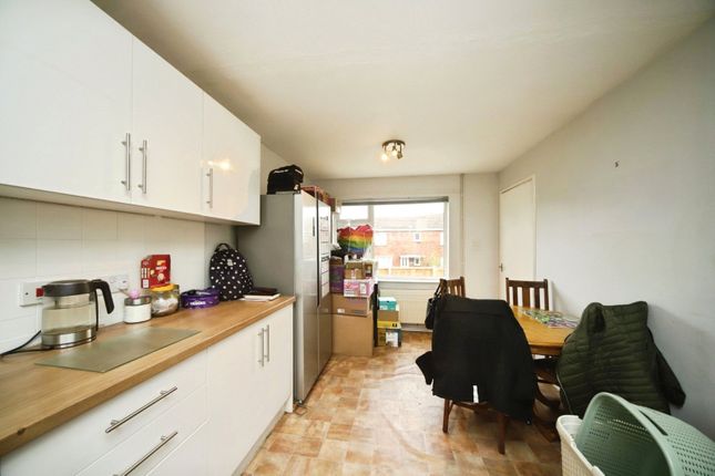 17, Laurel Close, Somerset photo 4