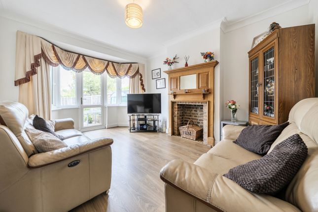 46, Pinner View, Harrow photo 4