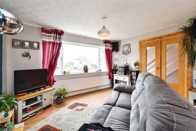 92, Fforest Fach, Ammanford photo 4