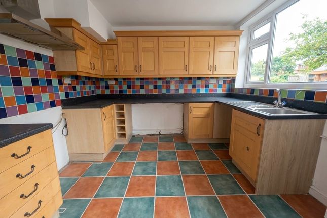 14, Bede Road, Warwickshire photo 4