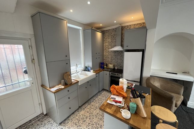 Hartley Grove, Leeds photo 2