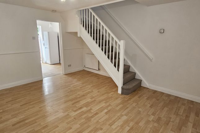 6 Holyhead Close,, Beckton, London photo 2
