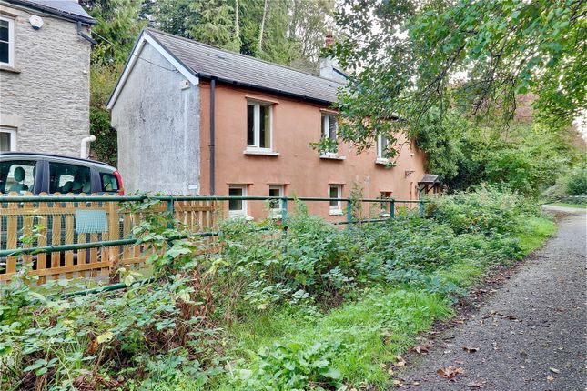 3-bed detached on White Hart Cottages, Caerphilly, £160,000