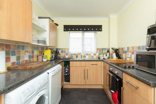 Miles Court, Flat 4, 61 Ethelbert Road, Birchington photo 4