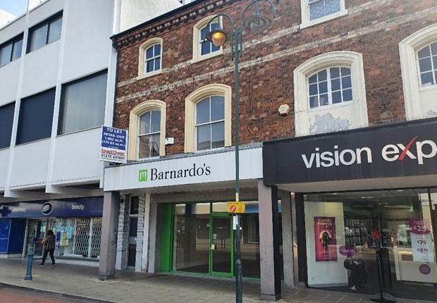 Retail premises to let in 52 Market Street, Crewe