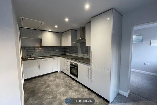 Thumbnail Flat to rent in London Road, Chalfont St. Giles