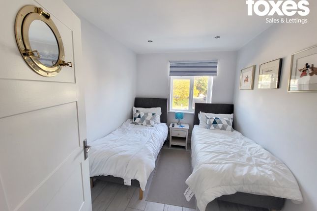 Flat to rent in Sandacres, 3 Banks Road, Poole, Dorset