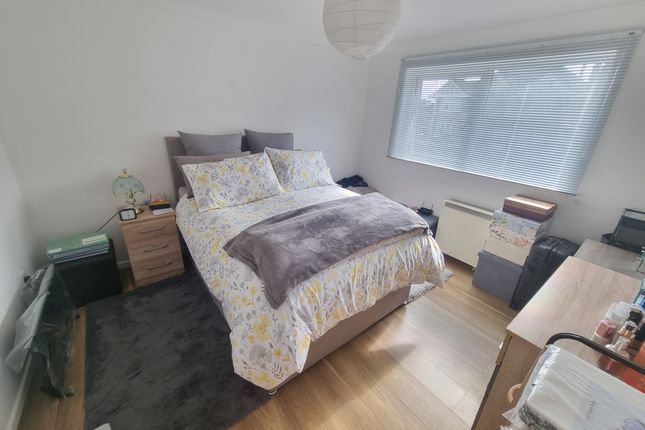 Flat 2, Weston-super-Mare photo 5