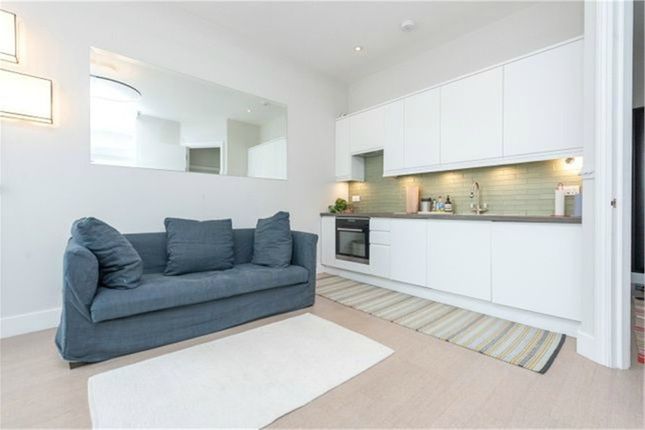 Thumbnail Flat for sale in Dartmouth Road, Mapesbury, London