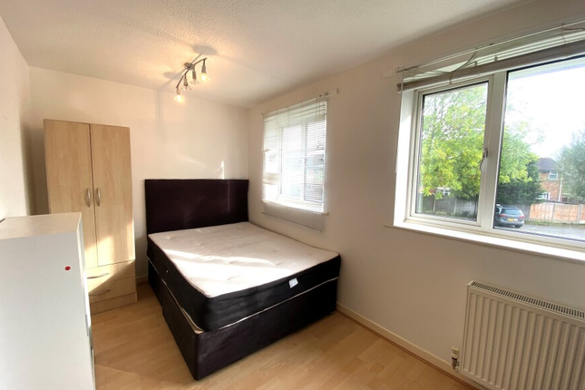 54, Wilmslow photo 4