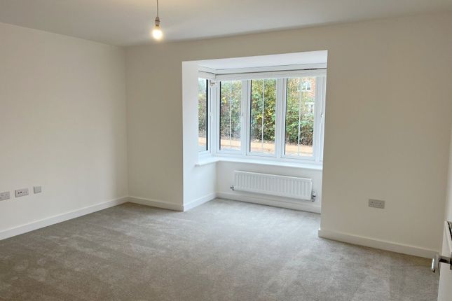 Queen Anne Drive, Derbyshire photo 4