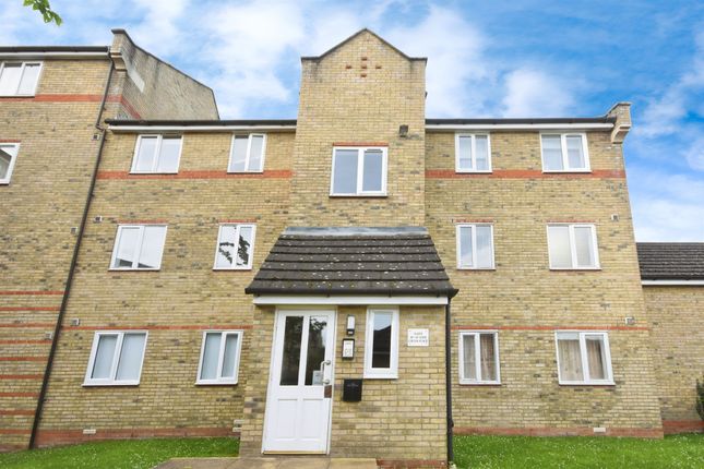 Thumbnail Flat for sale in Evelyn Place, Chelmsford