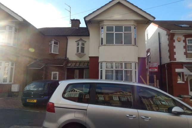 Thumbnail Semi-detached house to rent in Mansfield Road, Luton