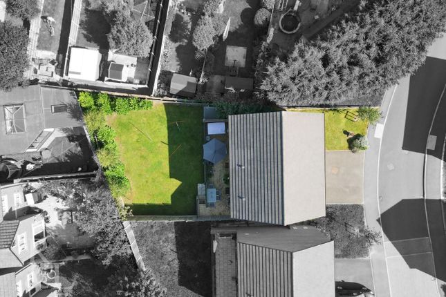 2, Tutbury Drive, Burton-upon-Trent photo 2