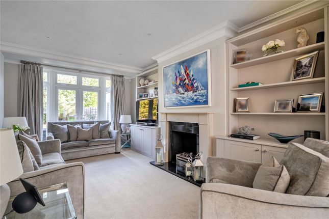17, Sandy Way, Walton-On-Thames photo 3