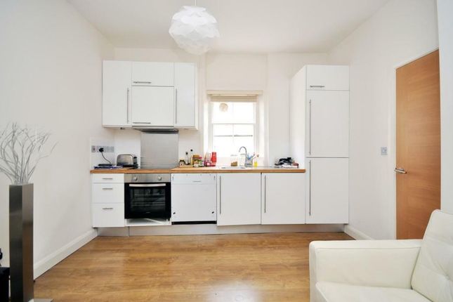 Flat to rent in Buckland Crescent, London