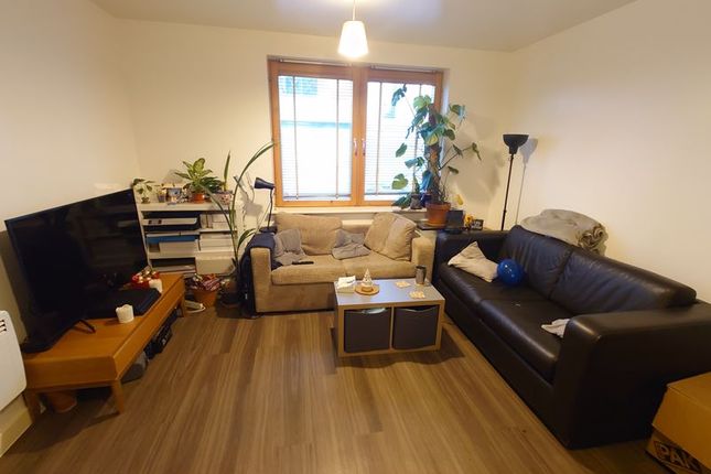2 Ratcliffe Court, Sweetman Place, Bristol photo 3