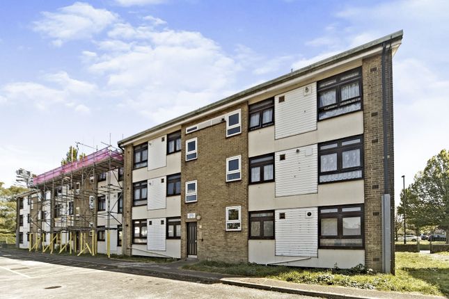 1 bed flat for sale in Cleves Crescent, New Addington, Croydon CR0