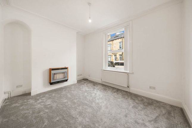 16, Bath Street, Elland photo 2