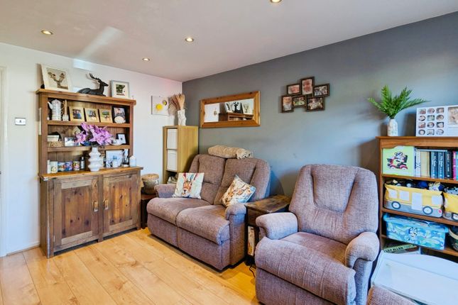 23, Truro Road, Harrogate photo 3
