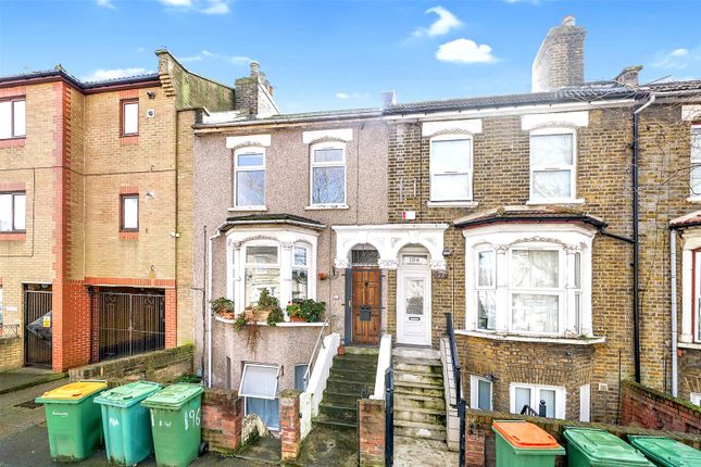 Thumbnail Flat to rent in Neville Road, London