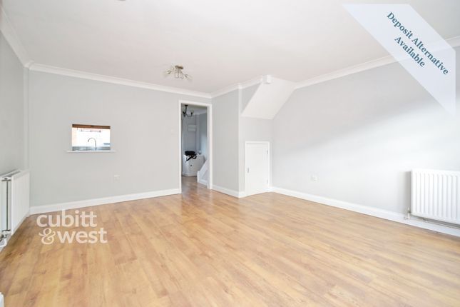 Sycamore Drive, East Grinstead photo 4
