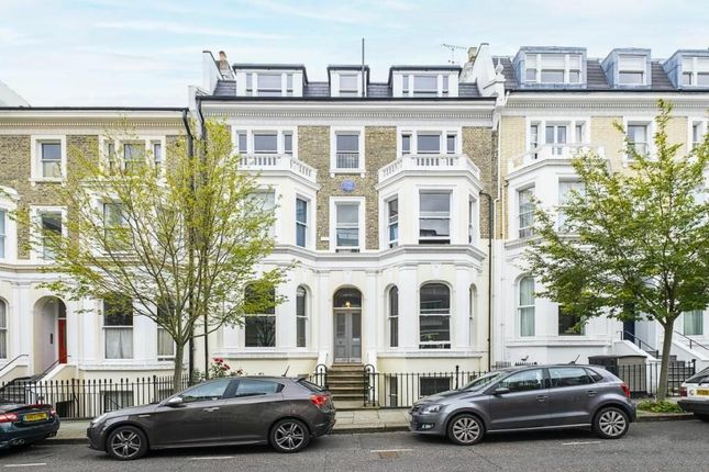 Thumbnail Flat to rent in Campden Hill Gardens, London