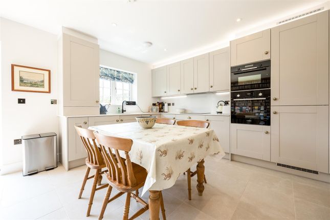 6, Fardon Way, Deddington photo 3