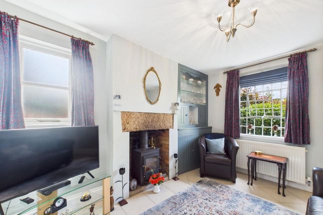 45 Wash Green, Matlock photo 3