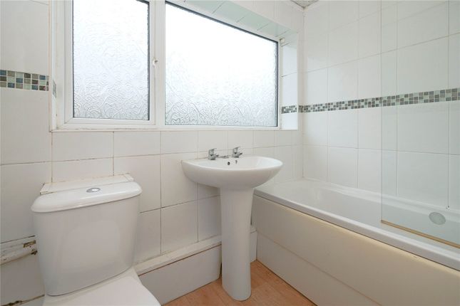 Flat to rent in Hoyle Court Road, Baildon, Shipley, West Yorkshire