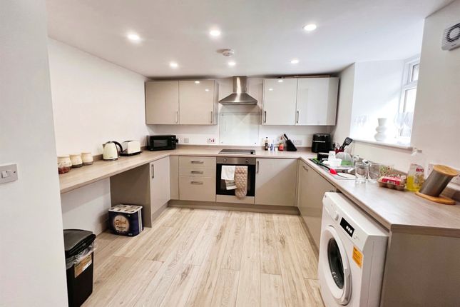 145, Miskin Road, Tonypandy photo 3