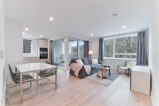 Thumbnail Terraced house for sale in Walworth Road, London