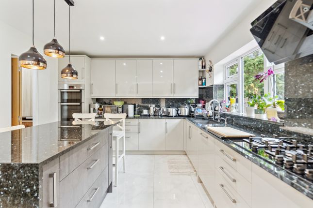 39 Little Reeves Avenue, Amersham photo 2