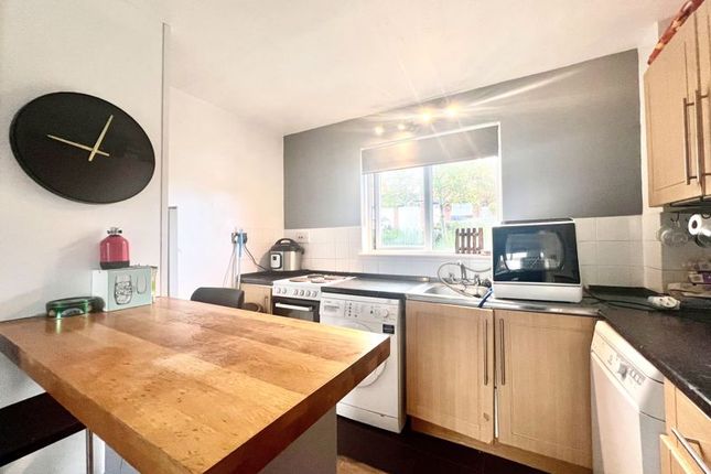 34, Highgrove Close, Calne photo 4