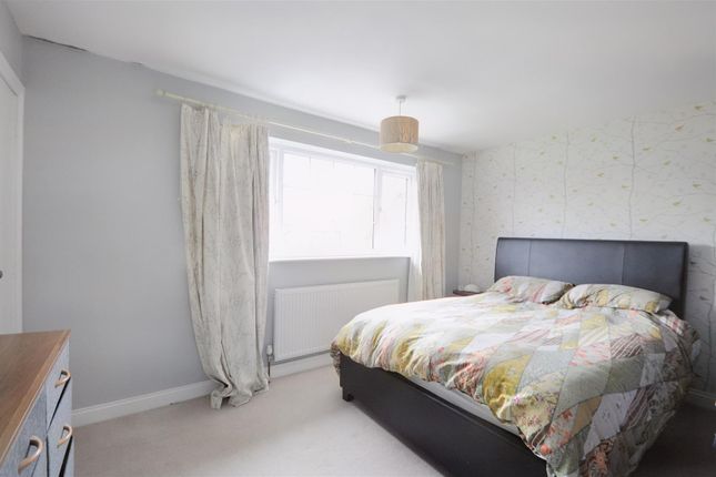 Town house for sale in Dominic Court, Stone