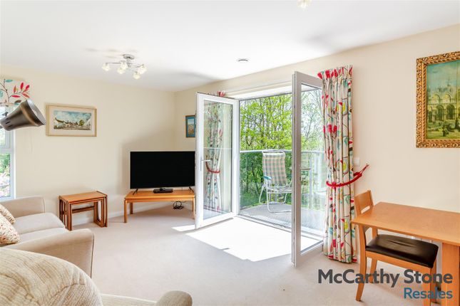 11 Thackrah Court, 1 Squirrel Way, Leeds photo 2